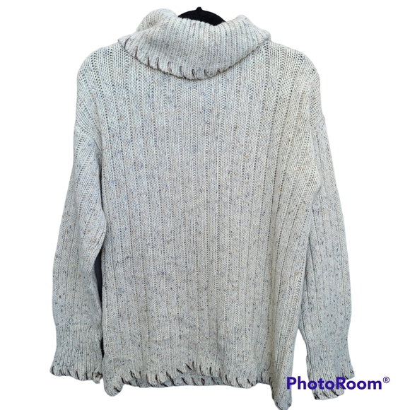 Chunky Knit Turtleneck Sweater - Picture 3 of 6